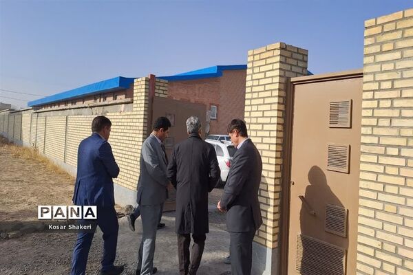 بازدید و پیگیری روند ساخت و تجهیز استخر دانش‌آموزی در قوچان