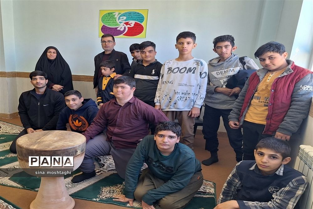 اجرای طرح شهید طوقانی با هدف آشنایی دانش‌آموزان پسر دوره دوم ابتدایی با ورزش زورخانه‌ای