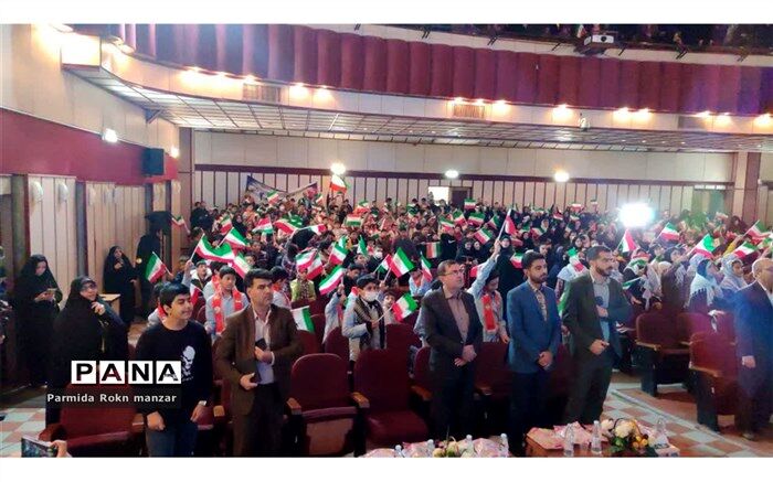 اجتماع عظیم دانش‌آموزی‌ فرزندان حاج قاسم در شیراز