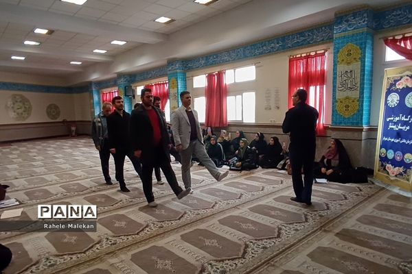 آغاز کارگاه‌های آموزشی مربیان پیشتاز شهرستان شهریار