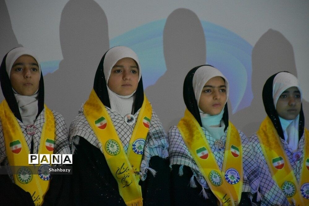 اجتماع بزرگ فرزندان حاج قاسم در اصفهان