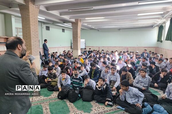 اجتماع فرزندان حاج قاسم و افتتاحیه طرح لاله‌های روشن در کهریزک