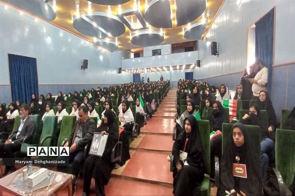 دختران حاج قاسم؛ به یاد پدر و به همراه تجلیل از مادر