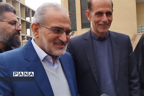 همایش بصیرت افزایی و روشنفکری فرهنگیان استان اصفهان با حضور معاون پارلمانی رئیس جمهور