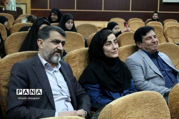 تقدیر از برگزیدگان مسابقه «گزارشگر اربعین باشید»