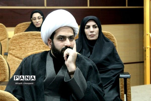 تقدیر از برگزیدگان مسابقه «گزارشگر اربعین باشید»