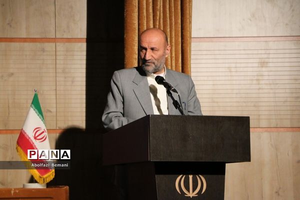 نشست صمیمی معاون وزیر ارشاد با مدیران رسانه ها در قم