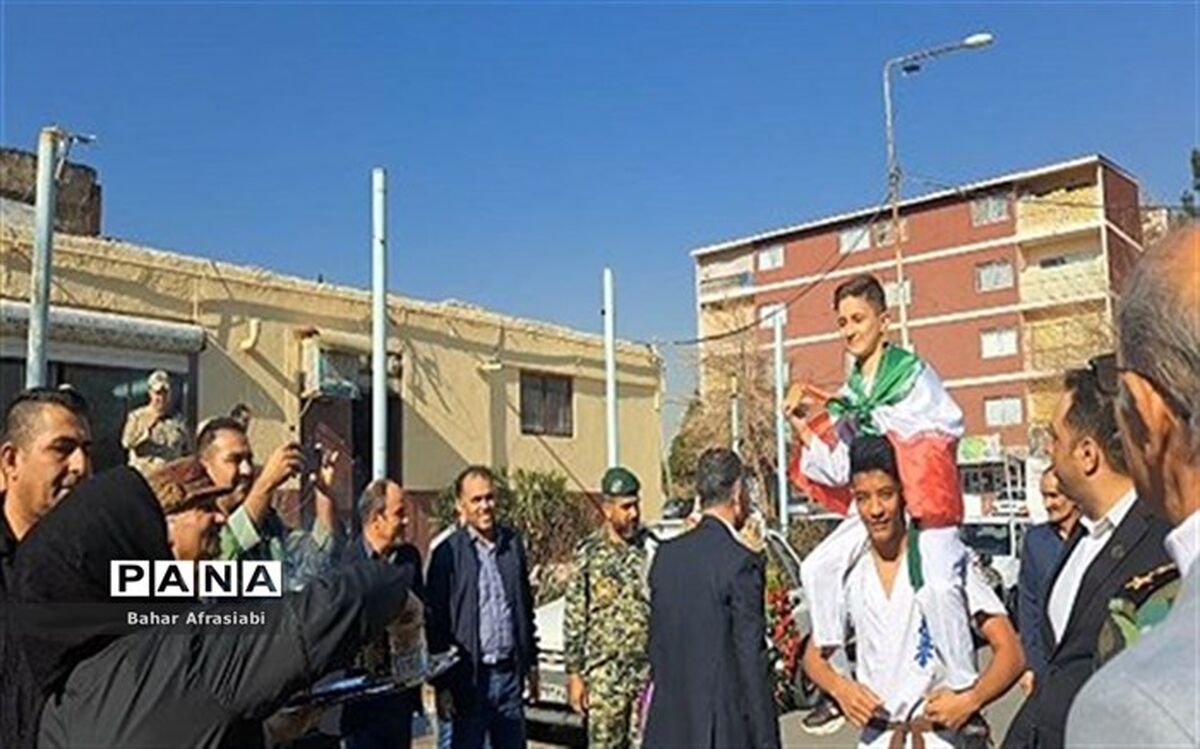 کسب مدال طلای جهانی در مسابقات جهانی ۲۰۲۳ کاراته گرجستان توسط دانش‌‌آموز رباط‌کریم/ فیلم