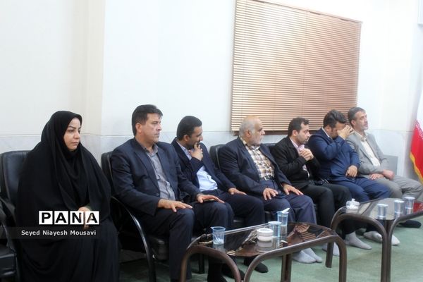 دیدار شورای معاونان آموزش و پرورش استان بوشهر با نماینده ولی فقیه در استان و امام جمعه بوشهر