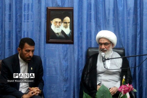 دیدار شورای معاونان آموزش و پرورش استان بوشهر با نماینده ولی فقیه در استان و امام جمعه بوشهر