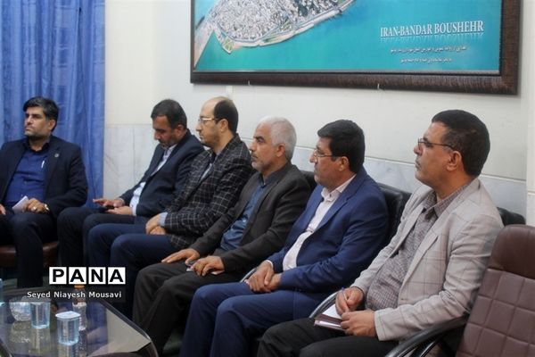 دیدار شورای معاونان آموزش و پرورش استان بوشهر با نماینده ولی فقیه در استان و امام جمعه بوشهر