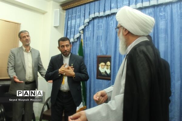 دیدار شورای معاونان آموزش و پرورش استان بوشهر با نماینده ولی فقیه در استان و امام جمعه بوشهر