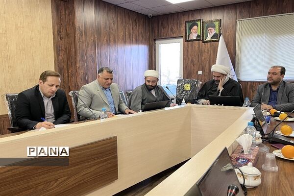 نشست هم‌اندیشی معاون استاندار خراسان‌رضوی با نمایندگان تشکل های دانش‌آموزی نیشابور