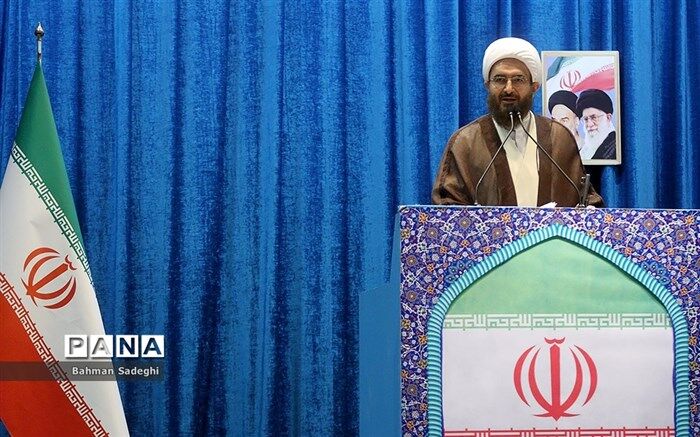 انقلاب اسلامی موجب احیای هویت زن معاصر ایرانی شد