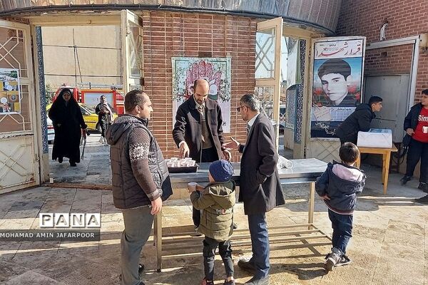 برگزاری مراسم نهم دی ماه در مصلای شهرستان پردیس