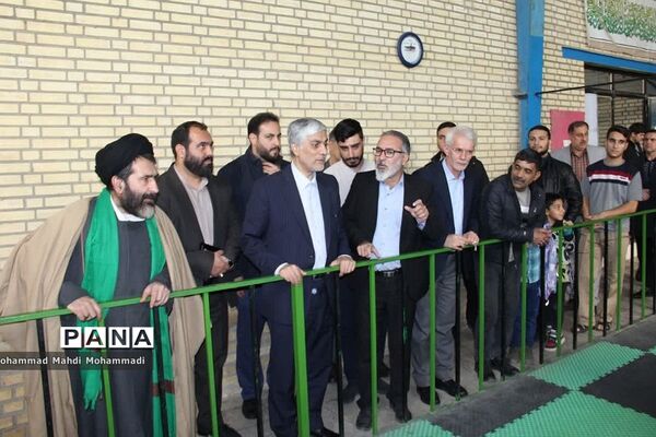 بازدید وزیر ورزش و جوانان از مجموعه‌های ورزشی فشافویه