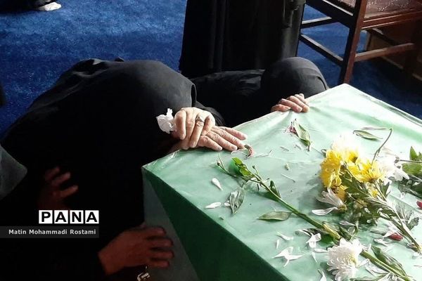 مراسم تشییع پیکر شهید مدافع حرم در شهرستان پیشوا