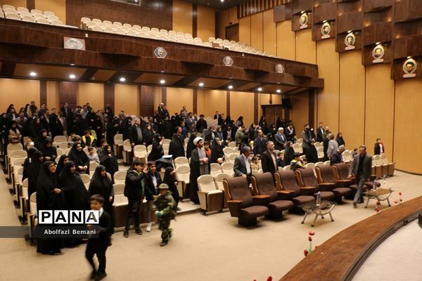 یادواره 12 شهید دانش‌آموز دبستان حضرت خاتم الانبیاء(ص)