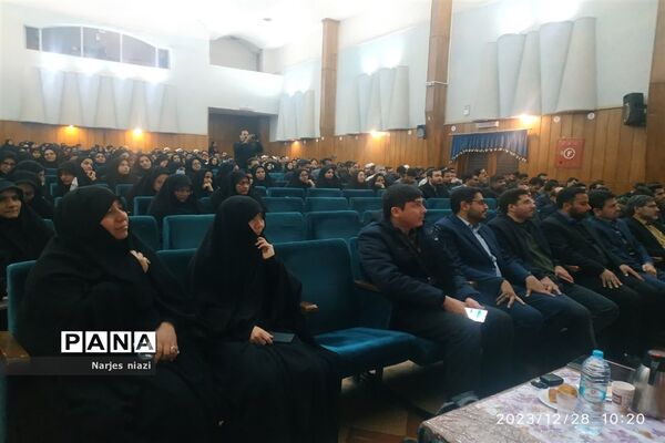 برگزاری همایش معلمان گام دوم انقلاب در شهرستان کاشمر
