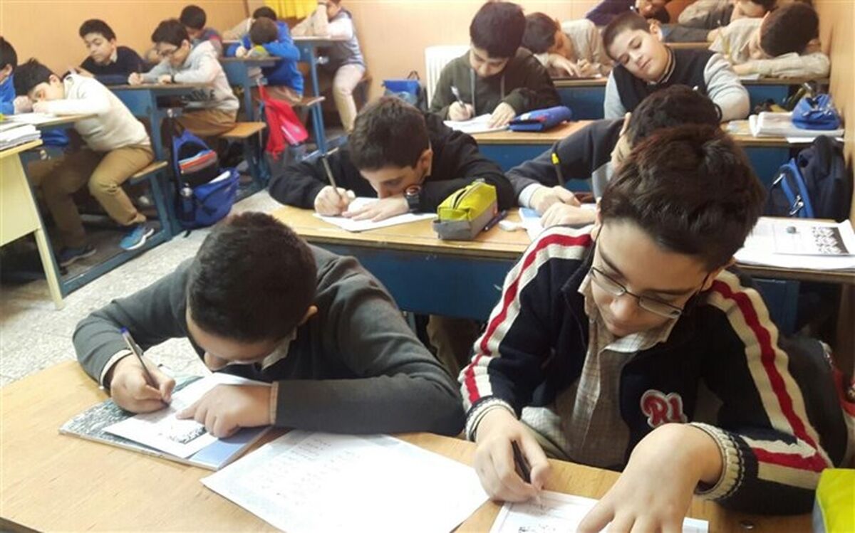 روایت آموزگار سوادآموزی که با تشخیص به موقع باعث بازگشت دانش‌آموز به تحصیل شد