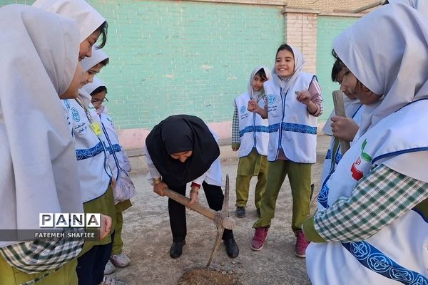 اجرای طرح شهید عنایت اله مرادی در مدارس کهریزک