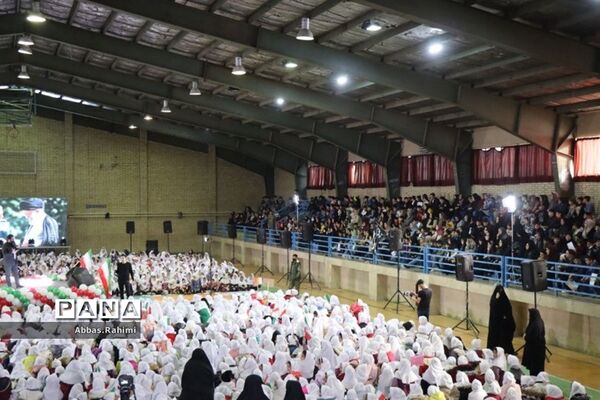 تجمع 2 هزار نفره دانش‌آموزان در سالن علی ابن ابی طالب پاکدشت