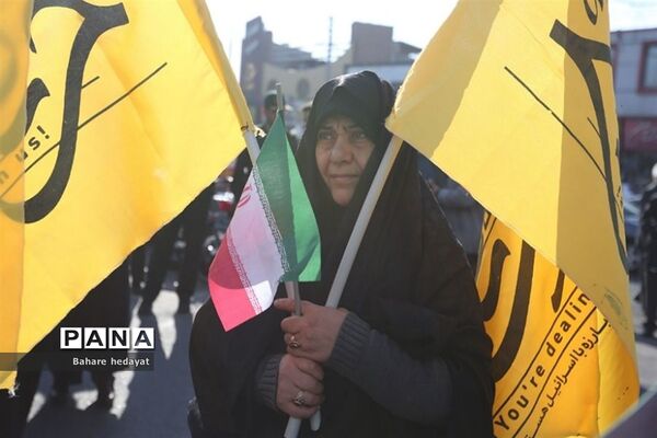 تجمع امت انقلابی مردم قرچک در روز میثاق امت با ولایت