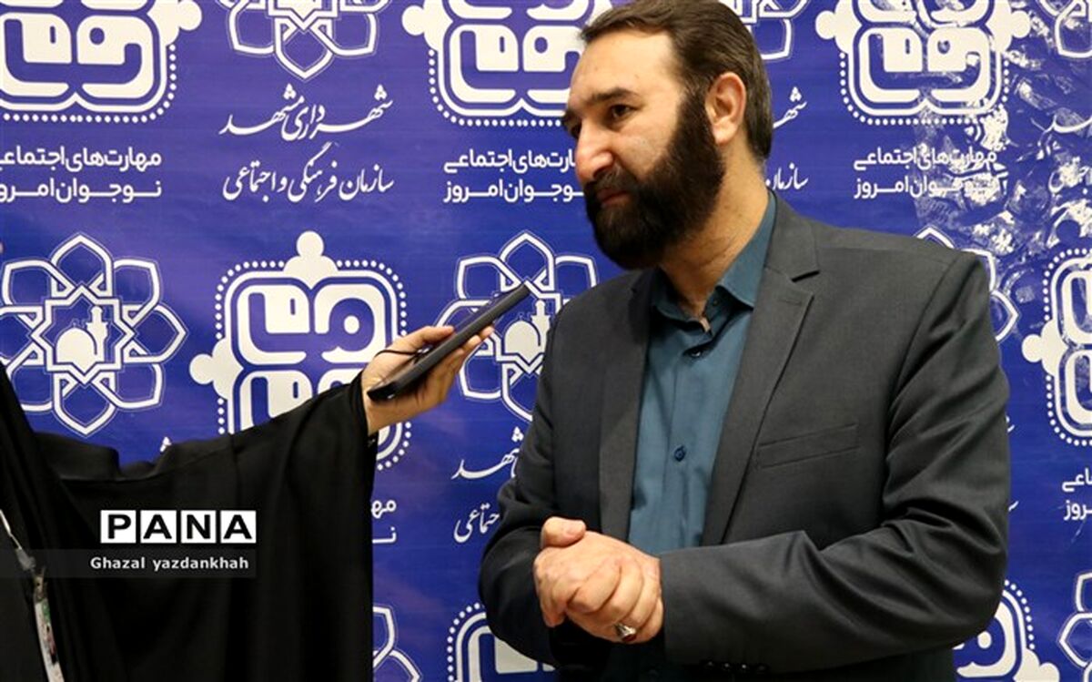 والدین بهترین الگو برای فرزندان خود هستند
