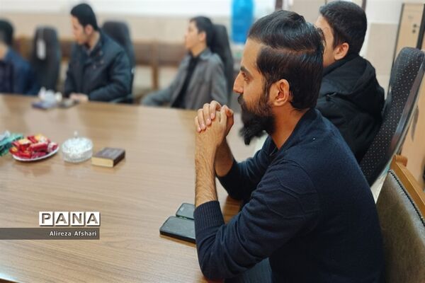 نشست هم‌اندیشی جانشینان بسیج دانش‌آموزی مدارس ناحیه چهار قم