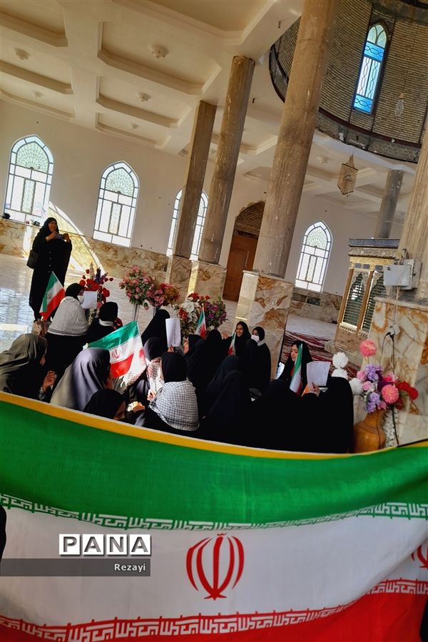 برگزاری  راهپیمایی9 دی با حضور پرشور تعدادی از دانش‌آموزان از دبیرستان غیاثی تا گلزار شهدای جندان