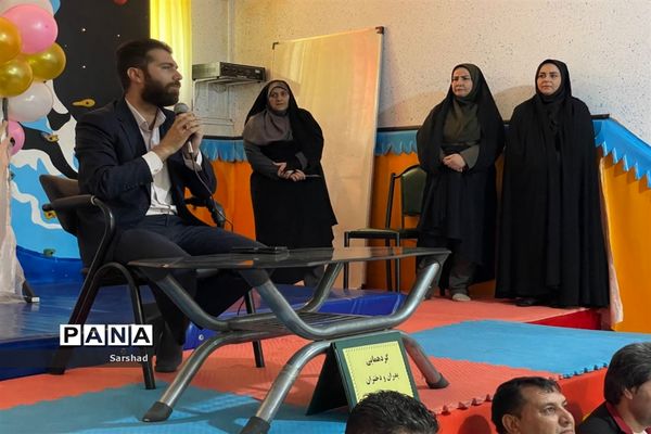 همایش پدر و دختری در مدرسه نجمه قرچک