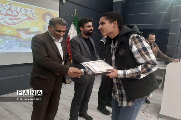 بزرگداشت روز‌ بصیرت‌ و‌ حماسه‌ نه دی  در آمورش و پرورش ناحیه شش مشهد