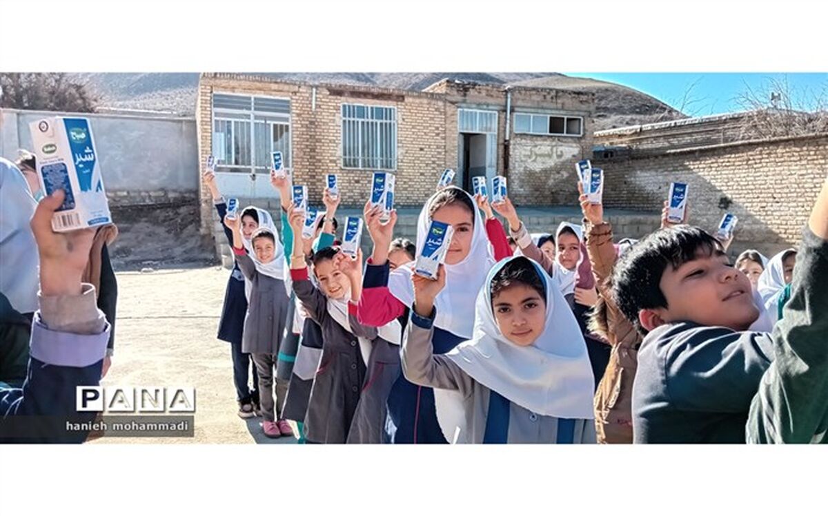 توزیع شیر رایگان در استان خراسان شمالی بعد از ۶ سال وقفه