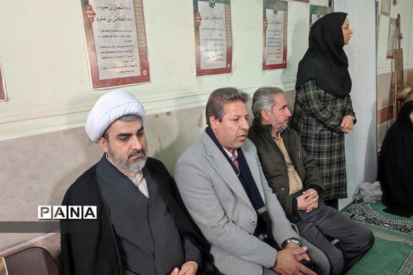 برگزاری طرح لاله‌های روشن در هنرستان دخترانه پردیس