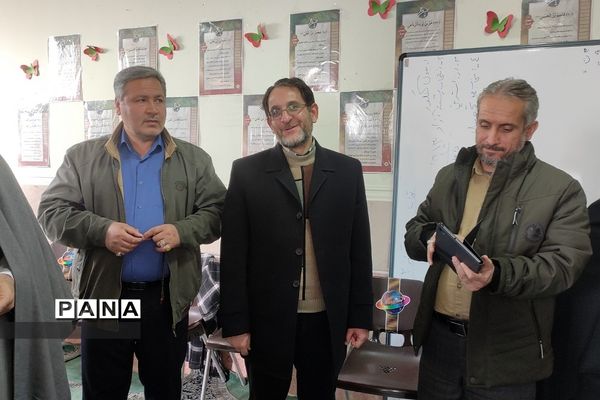 برگزاری طرح لاله‌های روشن در هنرستان دخترانه پردیس