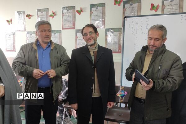 برگزاری طرح لاله‌های روشن در هنرستان دخترانه پردیس