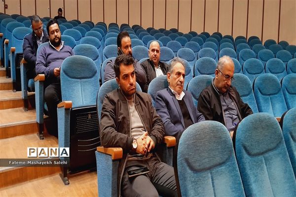 جلسه توجیهی مسئولان با خبرنگاران در راستای انتخابات