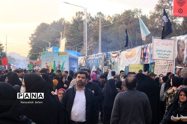 حال و هوای گلزار شهدا کرمان در چهارمین سالگرد شهادت حاج قاسم سلیمانی