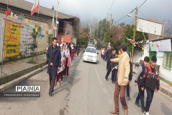 بازدید دانش‌آموزان وزرا محله از تالاب قو سرخ رود