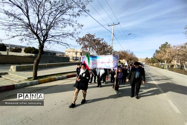 اجتماع بزرگ فرزندان حاج قاسم شهر راز
