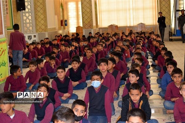 اجتماع دانش‌آموزی فرزندان حاج قاسم سلیمانی در بهاباد