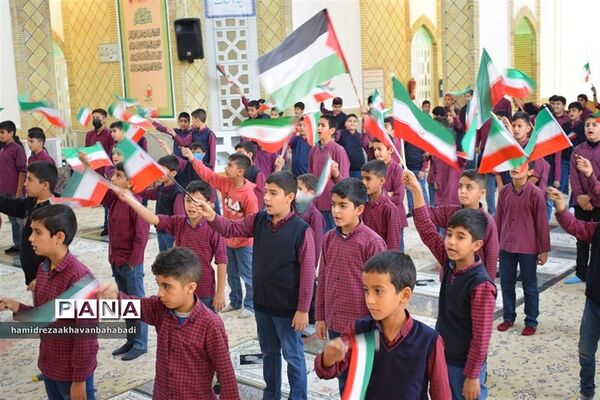 اجتماع دانش‌آموزی فرزندان حاج قاسم سلیمانی در بهاباد