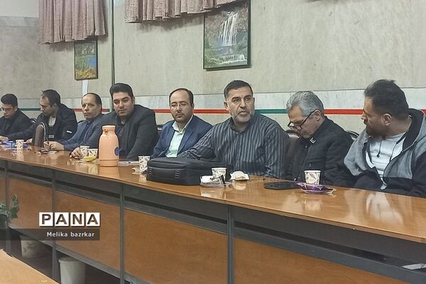 برگزاری جلسه مشاوران در دبستان موجانی ناحیه دو شهرری