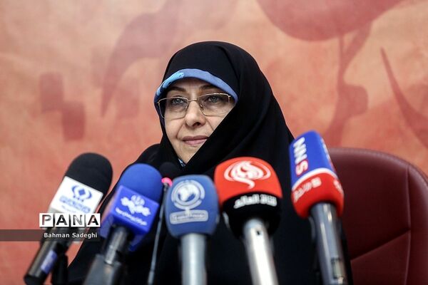 نشست خبری رئیس ستاد بزرگداشت هفته مقام زن و روز مادر