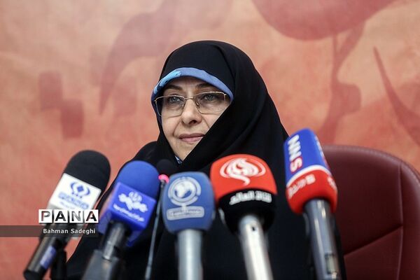 نشست خبری رئیس ستاد بزرگداشت هفته مقام زن و روز مادر