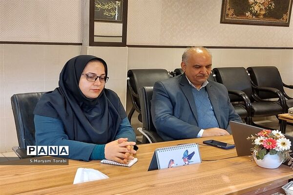 جلسه مسئولان سازمان‌های دانش‌آموزی مناطق 59 گانه فارس