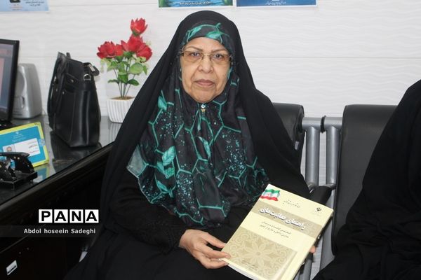 کارگروه هماهنگی آیین نامه پیشنهادی لباس فرم دانش‌آموزی استان بوشهر