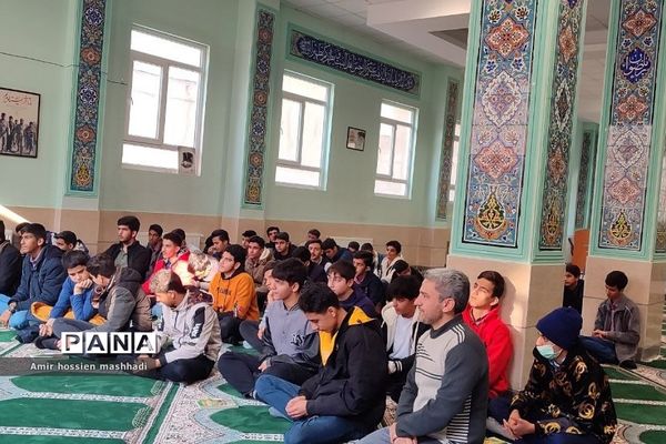 همایش بصیرتی شهادت حاج قاسم  سلیمانی در دبیرستان ابن‌سینا رودهن