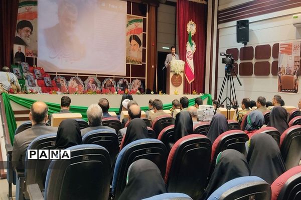 یادواره گرامیداشت هفته مقاومت و چهارمین سالروز شهادت سردار دل‌ها حاج قاسم سلیمانی در قوچان