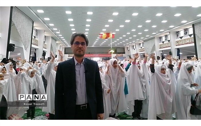 3 هزار دانش‌آموز دختر بیرجندی آغاز عبادت و بندگی خود را جشن گرفتند
